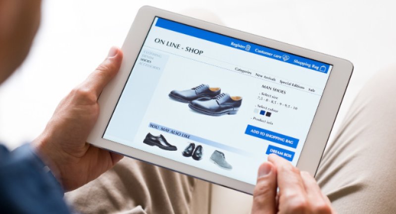 Bequemes und sicheres Online-Shopping: Die Allianz sichert die Pakete ihrer Privatkunden kostenlos ab. (Foto: © Rido - stock.adobe.com)