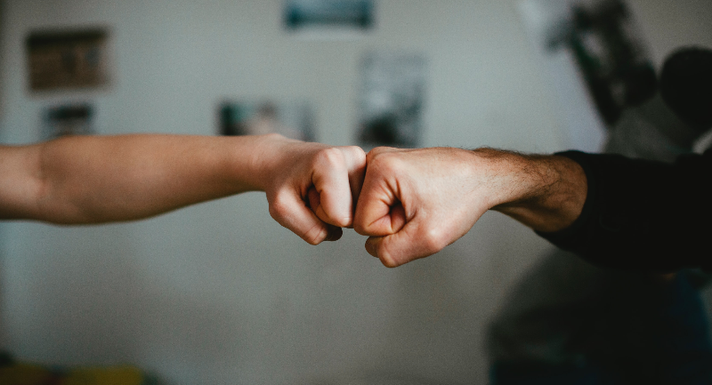 Geeint im Pessimismus – Jung wie Alt blicken heute weniger zuversichtlich in die Zukunft als noch vor drei Jahren. (Foto: Markus Spiske/Unsplash)