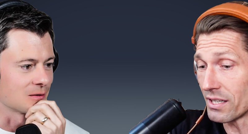 Bastian Kunkel ist Gründer und Geschäftsführer der VMK Versicherungsmakler GmbH und das Gesicht der Marke „Versicherungen mit Kopf“. Auf YouTube, TikTok & Co. hat er fast eine Million Follower. Seine Kolumne „Kunkel Knallhart!“ erscheint regelmäßig exklusiv im FOCUS MONEY-Versicherungsprofi. Timo Heitmann ist Leiter übergreifende Schadenfunktionen Schaden Komplex Komposit bei der BarmeniaGothaer und wurde einem breiten Publikum als Versicherungsdetektiv bei RTL bekannt. (Foto: VMK Versicherungsmakler)