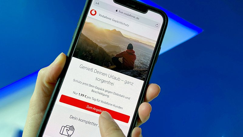 Mobilfunkkunden von Vodafone können beim Grenzübertritt über eine SMS mit Buchungslink den flexiblen Gepäckschutz für bis zu 14 Tage buchen. (Foto: Zurich)