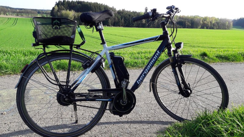 Pedelecs sind meist deutlich teurer in der Anschaffung als normale Fahrräder. Versicherungsschutz ist daher umso wichtiger. (Foto: fbenedict/Pixabay)