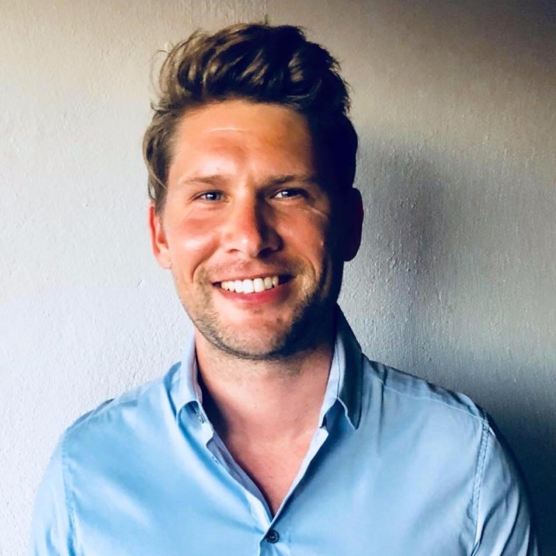 Experte: Daniel Schwarz ist Online-Marketing-Manager bei der digitalen Versicherungsplattform Livv.at. als Online-Marketing-Manager tätig. Das Unternehmen hat sich auf Risikolebensversicherungen spezialisiert und bietet Kunden die Möglichkeit, ihre Familie, ihr Unternehmen und laufende Kredite in nur wenigen Minuten online abzusichern. Hinter Livv.at steht die Lebensversicherung von 1871 a. G. München.