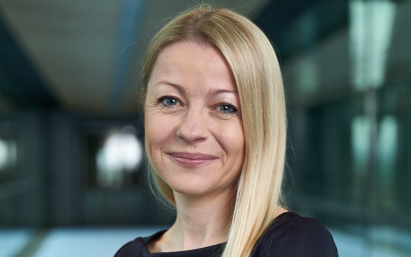 Neu im Vorstand der HUK-COBURG: Dr. Helen Reck ist Expertin für digitale Transformation. (Foto: HUK-COBURG)